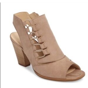 Paul Green Beige Peep-Toe Block Heel Sandals size 9
